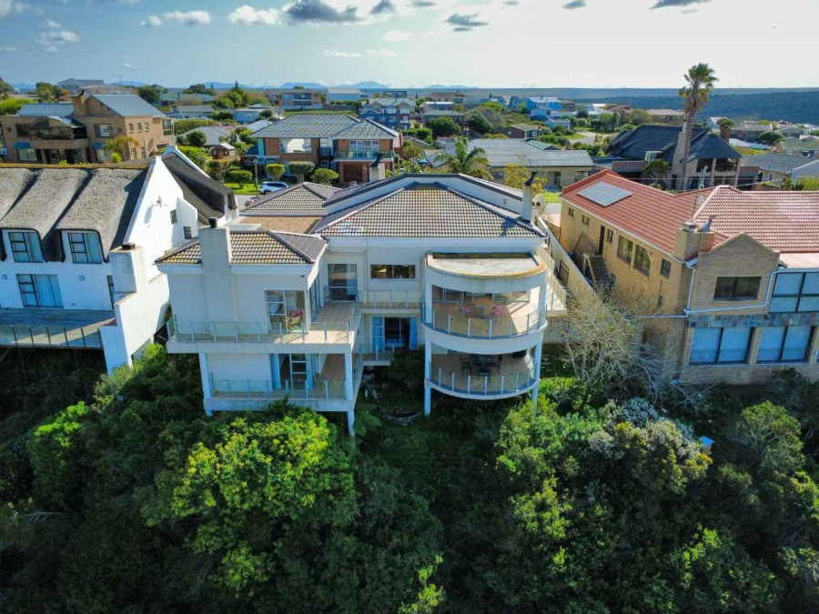 5 Bedroom Property for Sale in Stilbaai Wes Western Cape